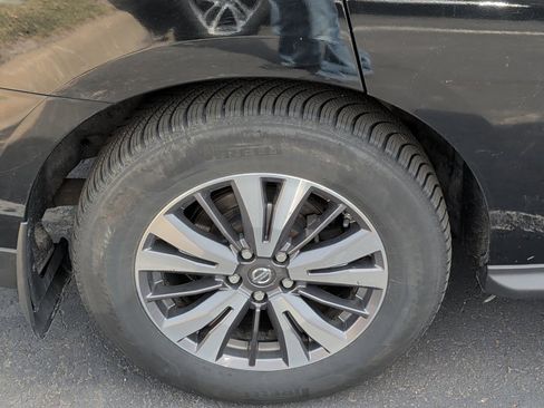 Used 2017 Nissan Pathfinder SL image 6