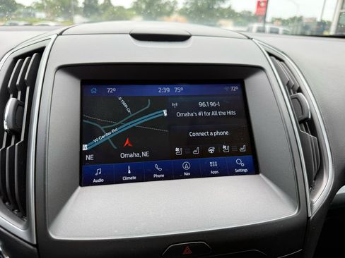 Used 2017 Ford Edge SE AWD/4WD image 16