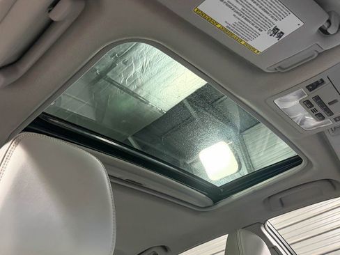 Used 2017 Toyota Camry XLE image 14