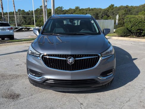 Used 2018 Buick Enclave Premium w/ Experience Buick Package FWD image 9