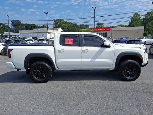 Used 2022 Nissan Frontier PRO-4X w/ Off-Road Protection Package image 9