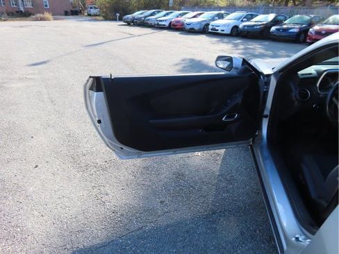 Used 2013 Chevrolet Camaro LT image 10