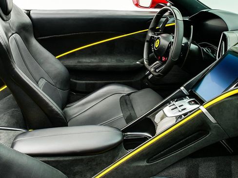 Certified 2024 Ferrari Roma Base image 17