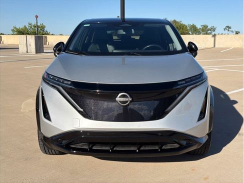 Used 2023 Nissan Ariya FWD image 2