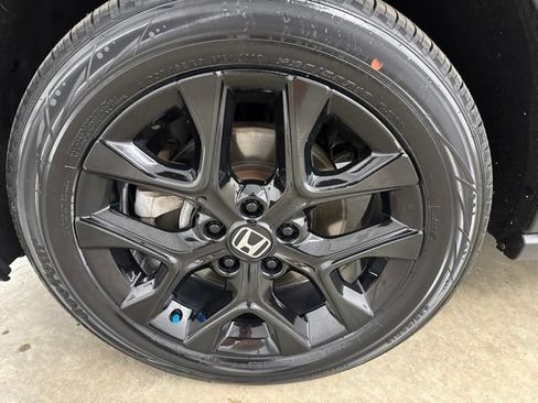 Certified 2024 Honda HR-V Sport image 9