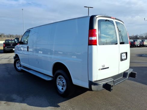 Used 2024 Chevrolet Express 2500 2500 w/ Driver Convenience Package image 5