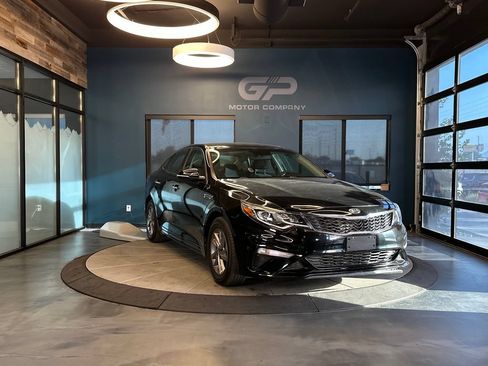 Used 2019 Kia Optima LX FWD image 1