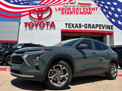 Used 2025 Chevrolet Trax LT