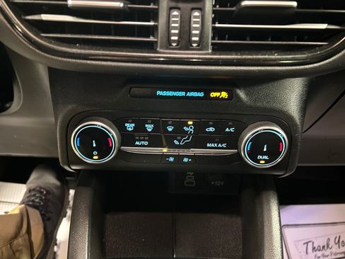 Used 2025 Ford Escape ST-Line image 18