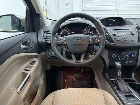 Used 2017 Ford Escape SE image 22