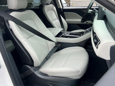 New 2026 Lincoln Aviator AWD image 8