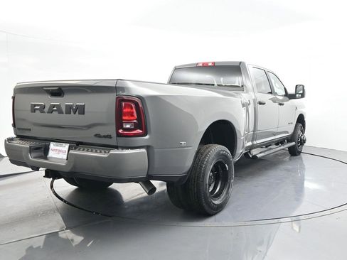 Used 2026 RAM 3500 Big Horn AWD/4WD image 5