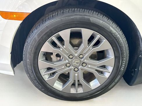 Used 2025 Honda Odyssey Touring image 41