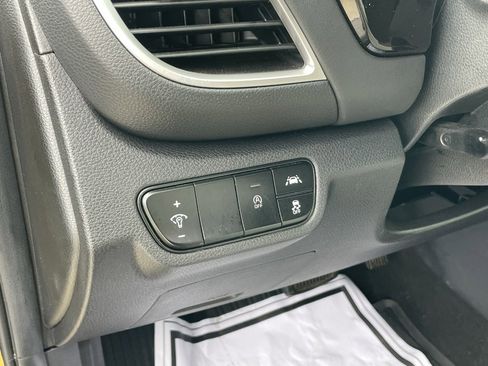 Used 2021 Kia Seltos SX w/ SX Sunroof Package image 11