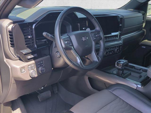 Used 2023 Chevrolet Silverado 1500 ZR2 w/ Technology Package AWD/4WD image 10