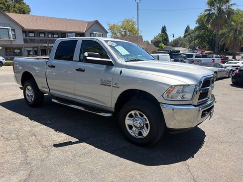 Used 2016 RAM 2500 Tradesman w/ Chrome Appearance Group AWD/4WD image 5