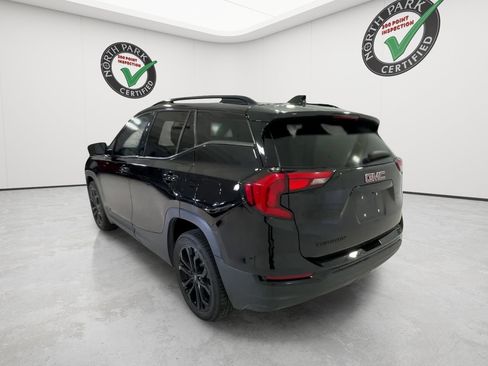 Used 2021 GMC Terrain SLE w/ Elevation Edition FWD image 3