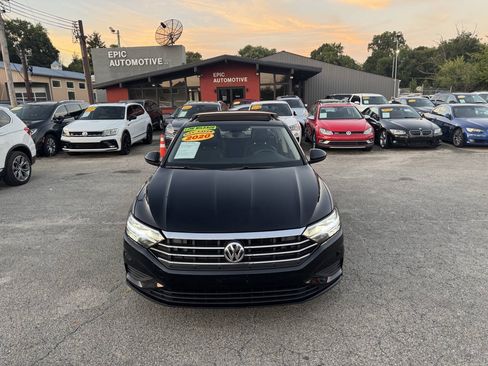 Used 2020 Volkswagen Jetta SE w/ SE Cold Weather Package FWD image 32