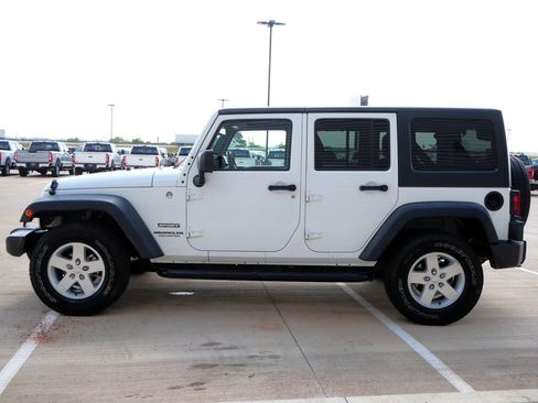 Used 2015 Jeep Wrangler Unlimited Sport w/ Quick Order Package 24S AWD/4WD image 3