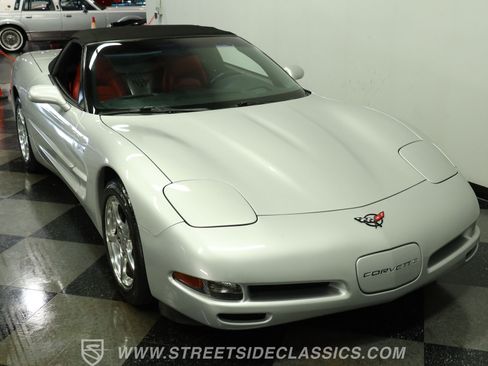 Used 2001 Chevrolet Corvette Grand Sport w/ Preferred Equipment Group2 RWD image 15