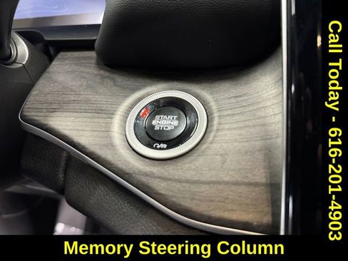 Used 2024 Jeep Grand Cherokee Limited w/ Luxury Tech Group II image 20