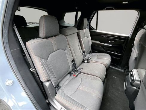 Certified 2024 Honda Pilot Sport image 17