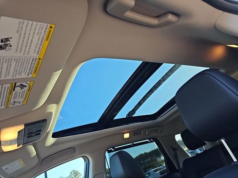 New 2026 Nissan Pathfinder Platinum w/ Accent Package FWD image 34