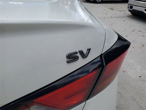 Used 2024 Nissan Altima 2.5 SV image 6
