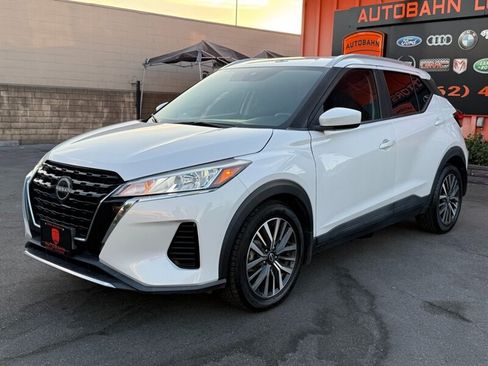 Used 2022 Nissan Kicks SV FWD image 6