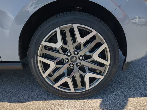 New 2026 Ford Expedition Platinum AWD/4WD image 9