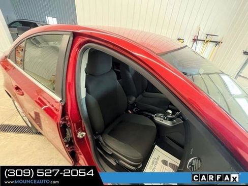 Used 2011 Chevrolet Cruze LT FWD image 6