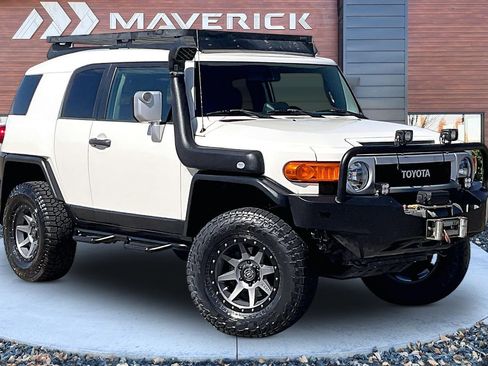 Used 2010 Toyota FJ Cruiser 4WD image 1