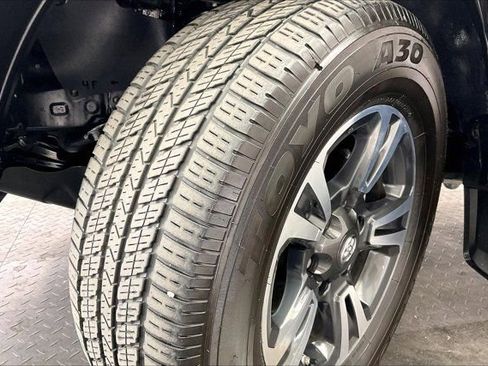 Used 2019 Toyota Tacoma TRD Sport image 34