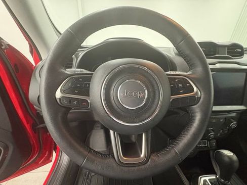 Used 2018 Jeep Renegade Limited w/ UConnect 8.4 Nav Group AWD/4WD image 16