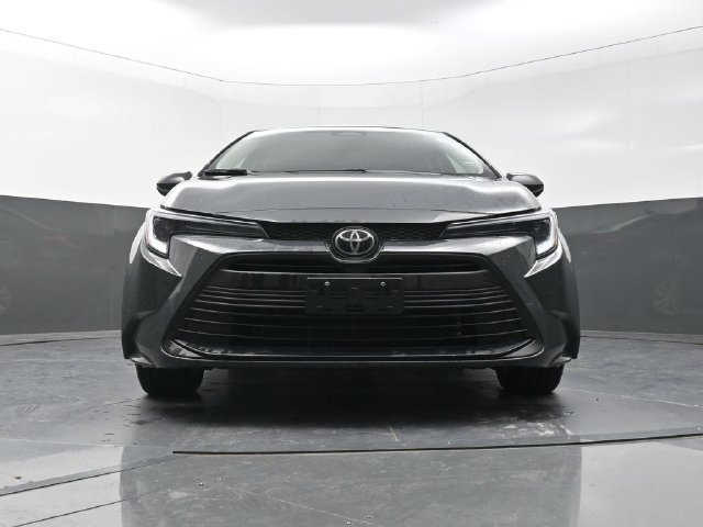 Used 2026 Toyota Corolla LE w/ LE Premium Package FWD image 32
