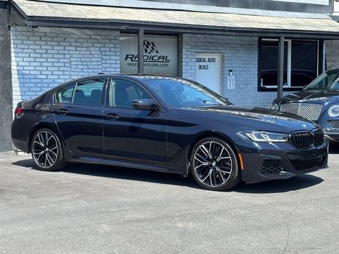 Used 2022 BMW 530i w/ M Sport Package RWD image 11