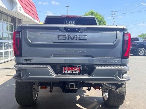 Used 2024 GMC Sierra 2500 Denali Ultimate w/ Max Trailering Package image 4