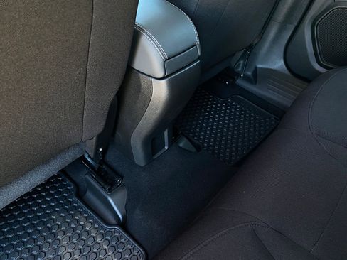 Used 2023 Jeep Renegade Latitude image 27