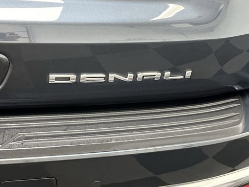 Certified 2021 GMC Yukon Denali w/ Denali Premium Package AWD/4WD image 39