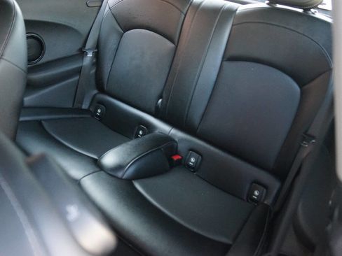 Used 2017 MINI Cooper 2-Door Hardtop image 22