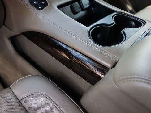 Used 2019 GMC Yukon SLT w/ Open Road Package image 32