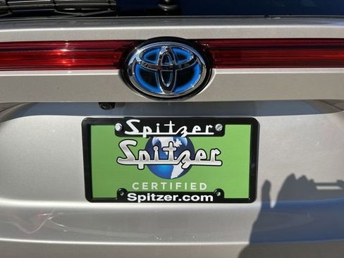 Used 2024 Toyota Venza LE image 32