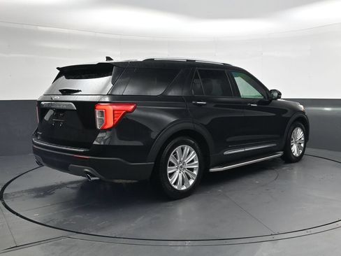 Used 2024 Ford Explorer Limited w/ Limited Technology Package RWD image 5