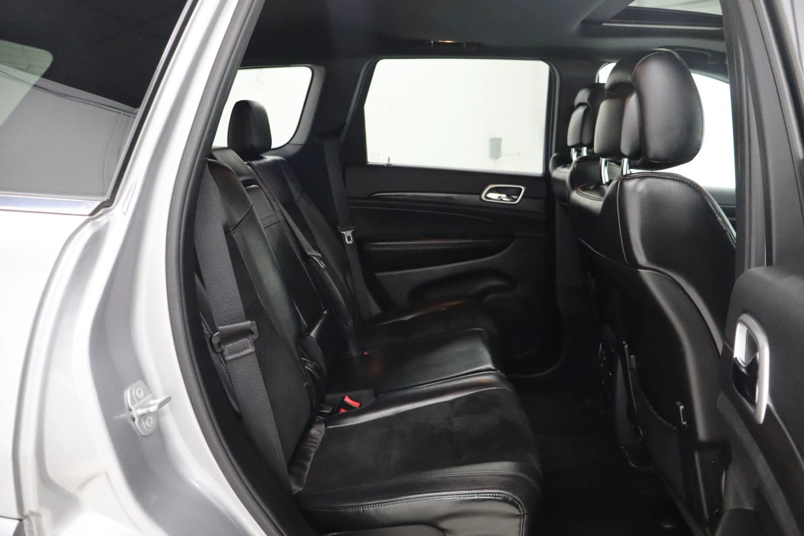 Used 2015 Jeep Grand Cherokee Altitude AWD/4WD image 21