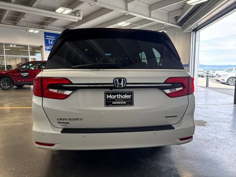 Certified 2023 Honda Odyssey Touring image 6