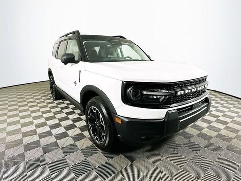 Used 2025 Ford Bronco Sport Outer Banks w/ Outer Banks Tech Package+ AWD/4WD image 3