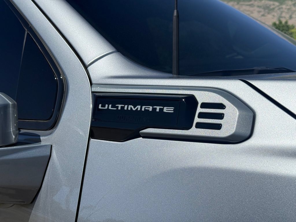 Used 2026 GMC Sierra 3500 Denali Ultimate AWD/4WD image 17