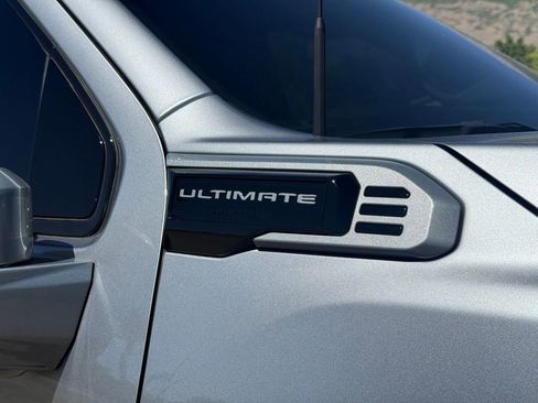Used 2026 GMC Sierra 3500 Denali Ultimate AWD/4WD image 17