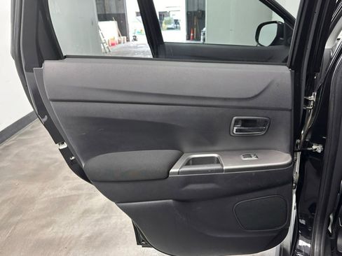 Used 2019 Mitsubishi Outlander Sport ES image 40