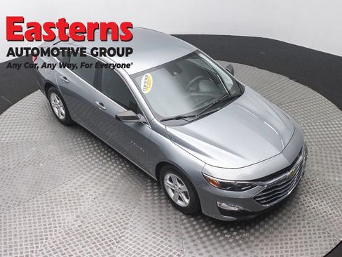 Used 2024 Chevrolet Malibu LS FWD image 3